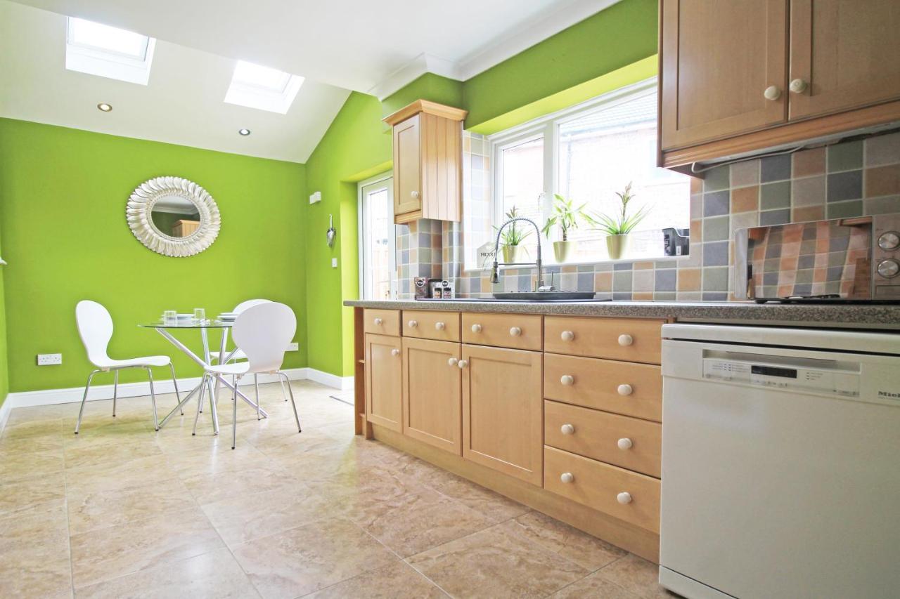 Queens Road - Luxury Spacious In Chester *