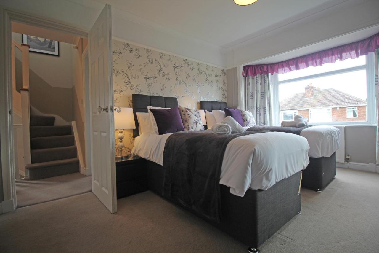 Queens Road - Luxury Spacious In Chester Ferienhaus