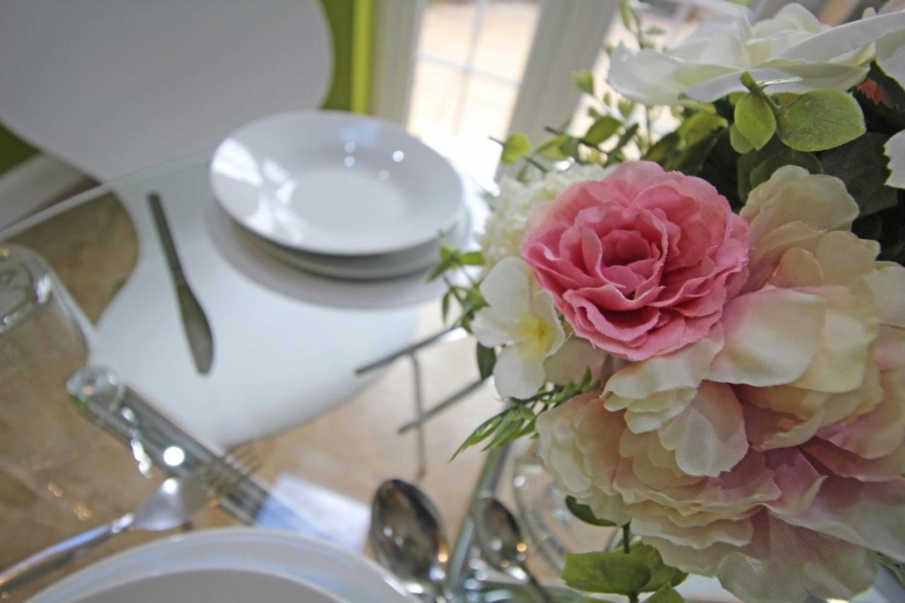 Queens Road - Luxury Spacious In Chester Ferienhaus *