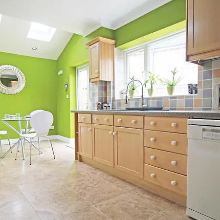 Queens Road - Luxury Spacious Home In Chester Christleton Exterior foto