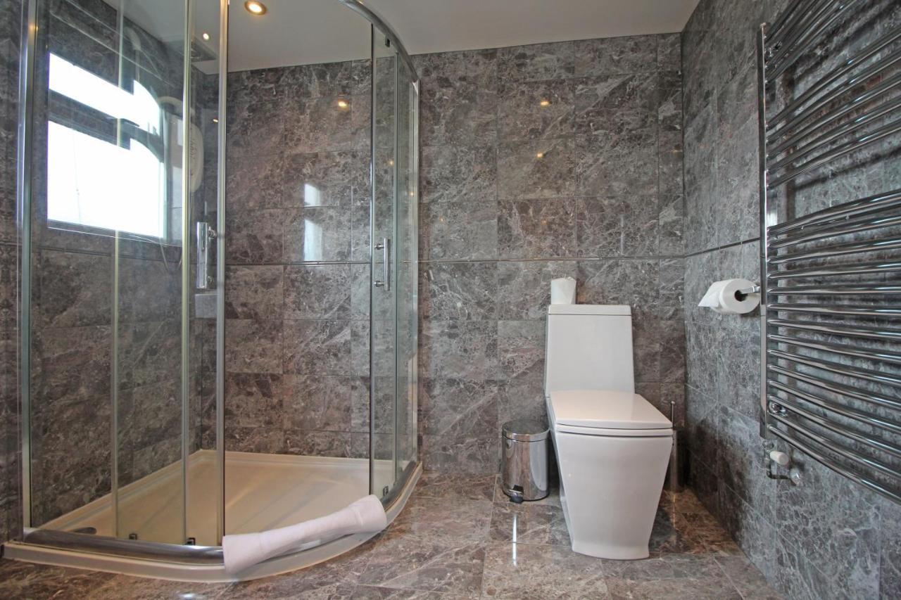 Queens Road - Luxury Spacious In Chester * Christleton