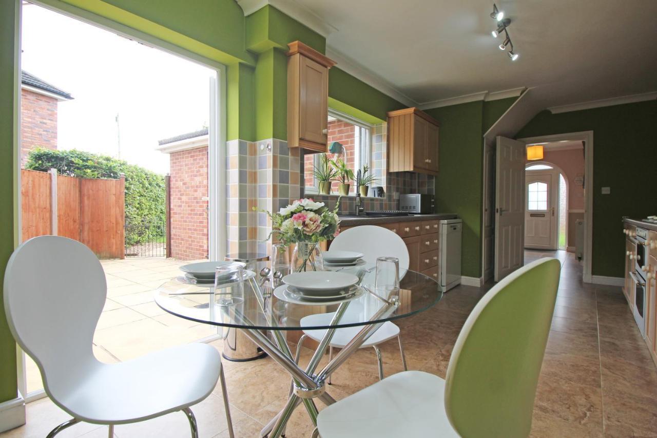 Holiday home Queens Road - Luxury Spacious In Chester Christleton